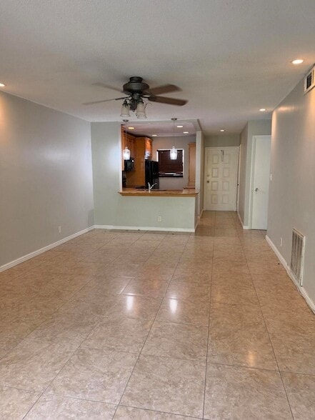 Photo - 1400 NE 57th St Unit 302