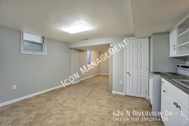 Photo - 424 N Riverview Dr Unit 1