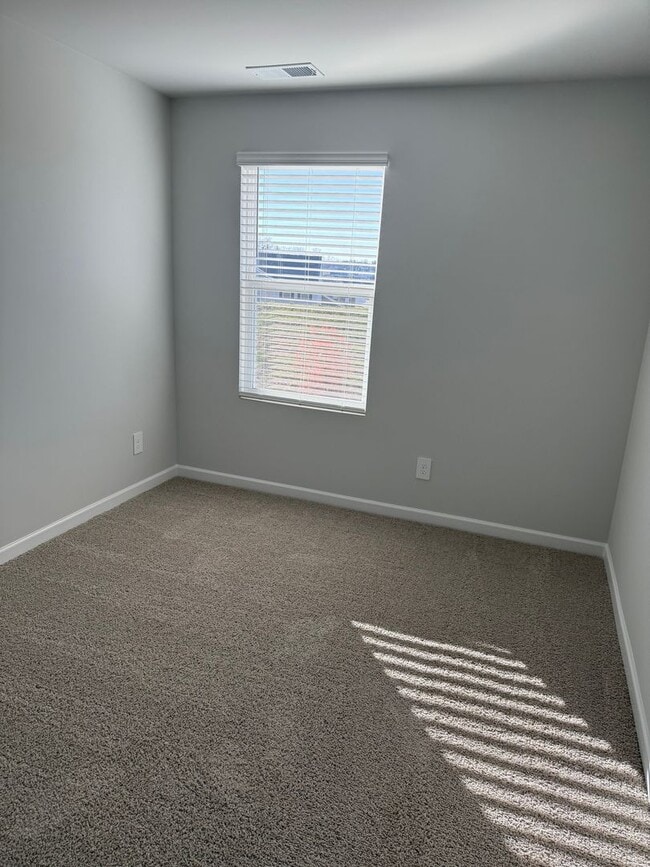 Photo - 2087 Widgeon Pt