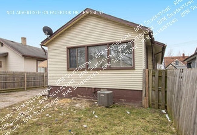 Photo - 30 N Sanford St