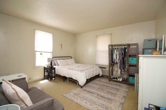 Photo - 110 7th St NW