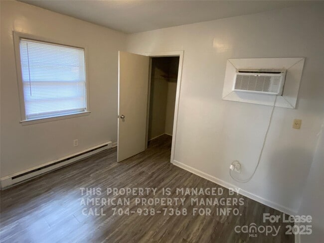 Photo - 1110 S Main St