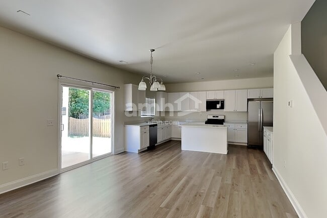Photo - 4422 Red Hook Rd