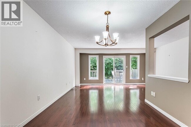 Photo - 110 Activa Ave