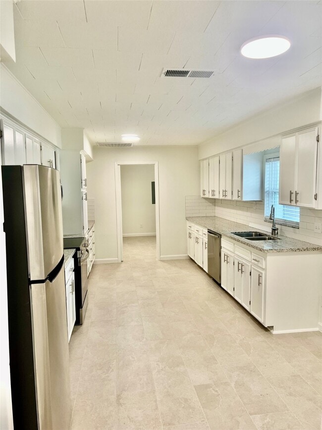 Photo - 21510 Ruth Dr