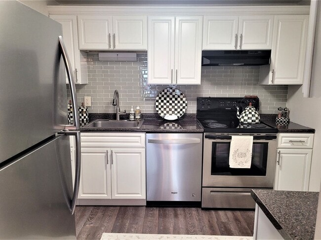 Charter Oaks Apartments
