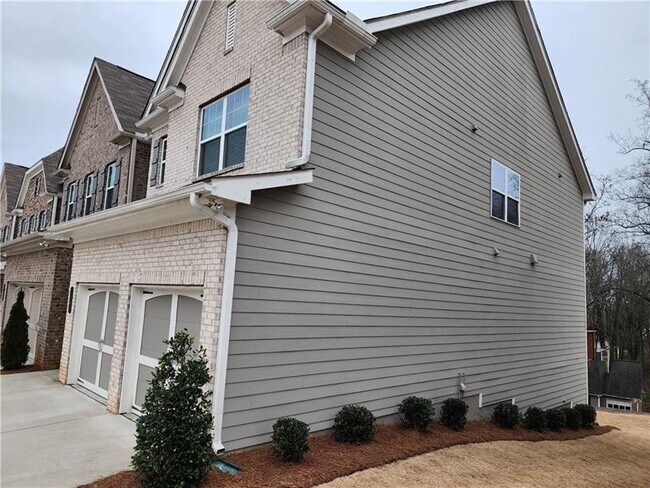 Photo - 1366 Endicott Ct