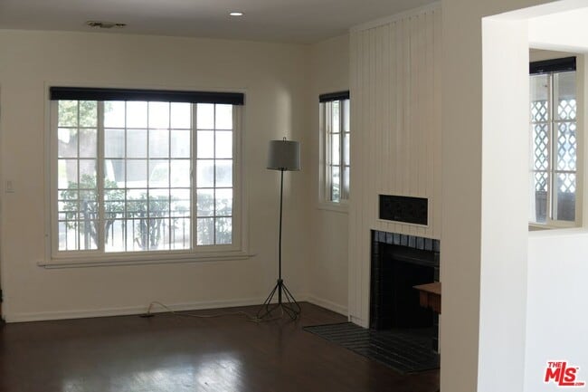 Photo - 1016 Palm Ave