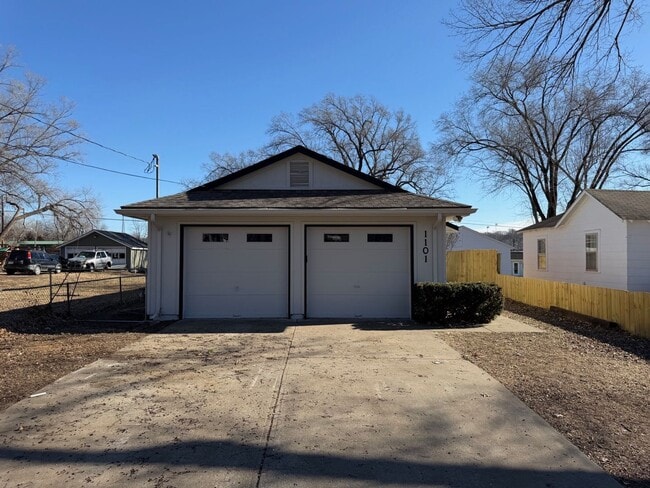 Building Photo - Newly Remodeled 2 Bed 1 Bath home in Independence