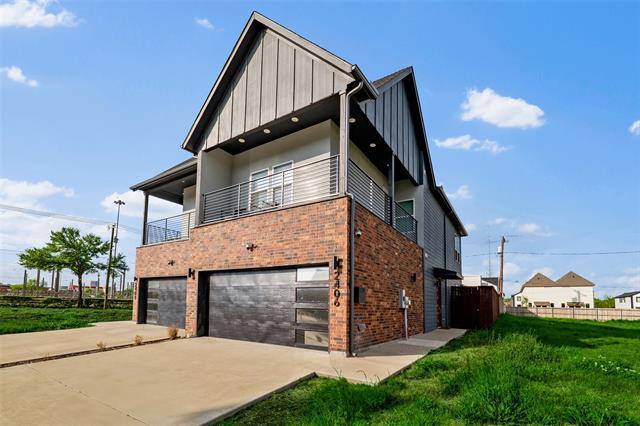 Building Photo - 2404 Merlin St