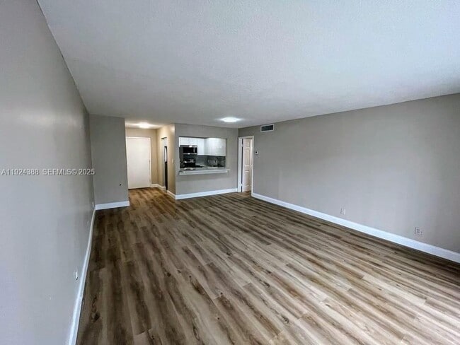 Photo - 4848 NW 24th Ct Unit 127