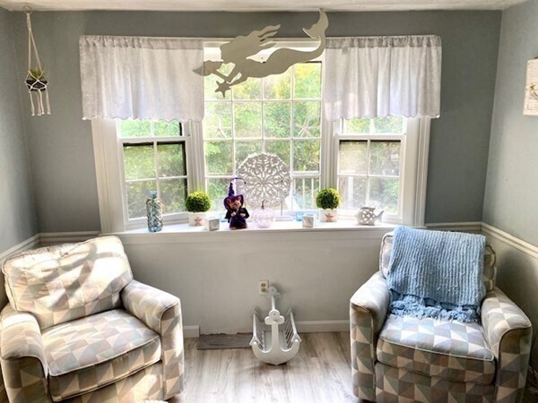 Photo - 73 Hiawatha Rd