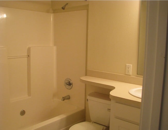 Bathroom - Heritage Court