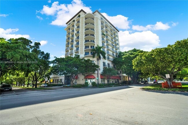 Building Photo - 2701 SW 3rd Ave Unit 403