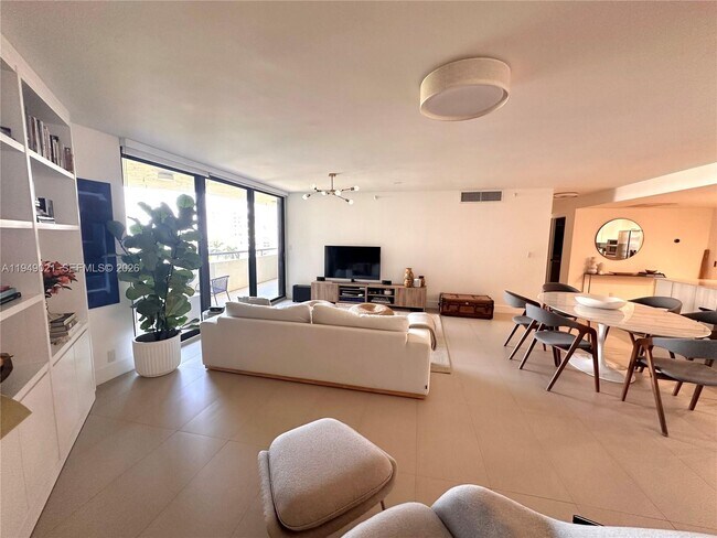 Photo - 170 Ocean Ln Dr Unit 809