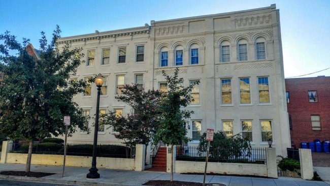 Photo - 11 2nd St NE