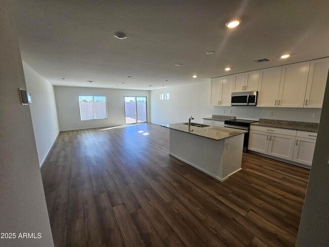 Photo - 1225 N 13th St