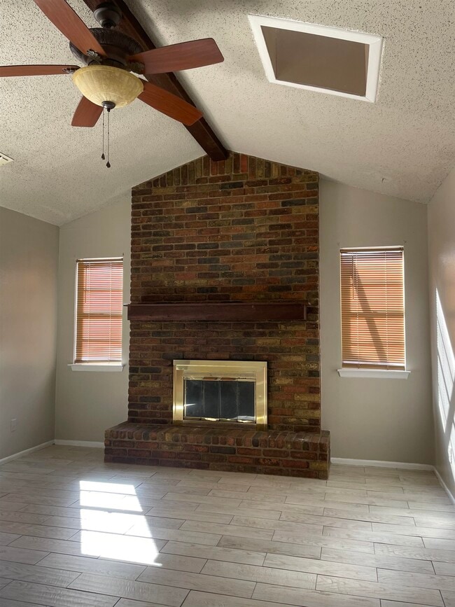 Photo - 113 Garden Crest Cir