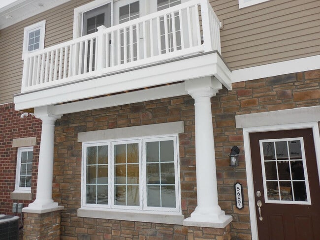 Building Photo - 5657 Arbor Chase Dr