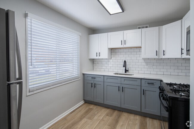 Rehabbed Unit 1BR, 1BA - 722SF Kitchen