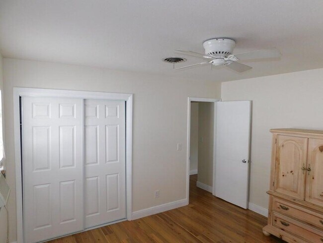 Photo - 741 Hummingbird Way Unit 8