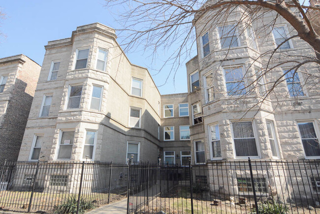 Photo - 843-843 N Maplewood Ave Condo Unit R5