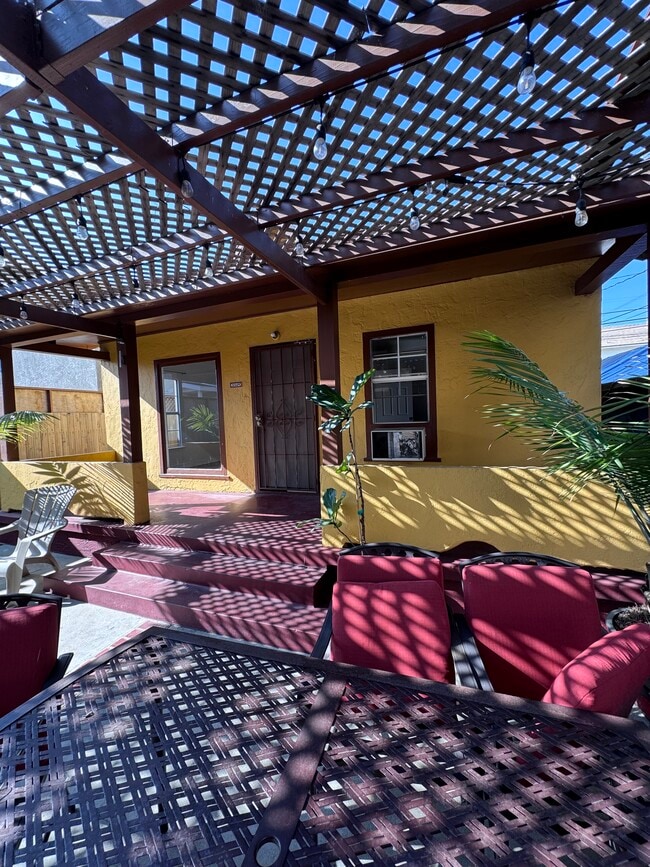 Photo - 3349 Brayton Ave