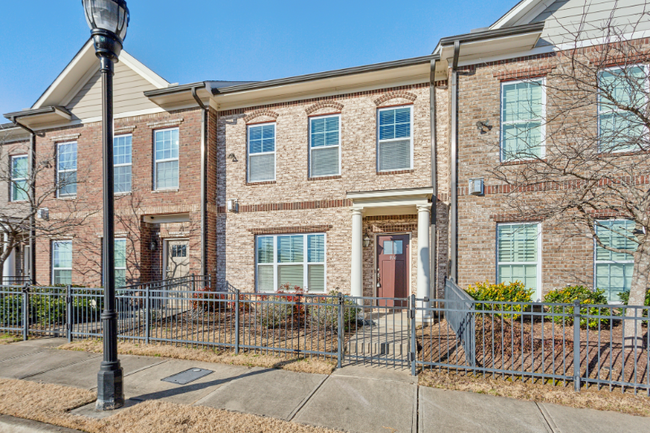 Photo - 914 Westmoreland Circle Northwest Townhome