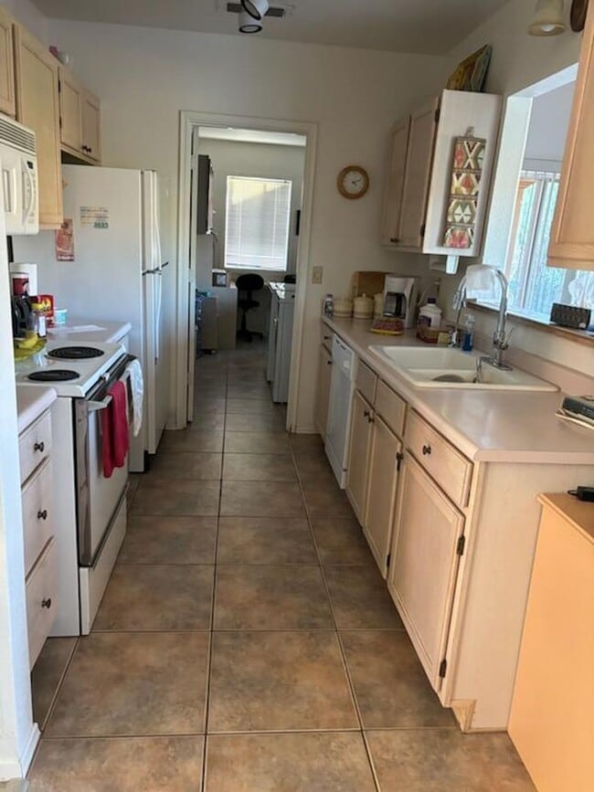 Photo - AZ Living Spacious 2 bed/2 bath in 55+ gated community