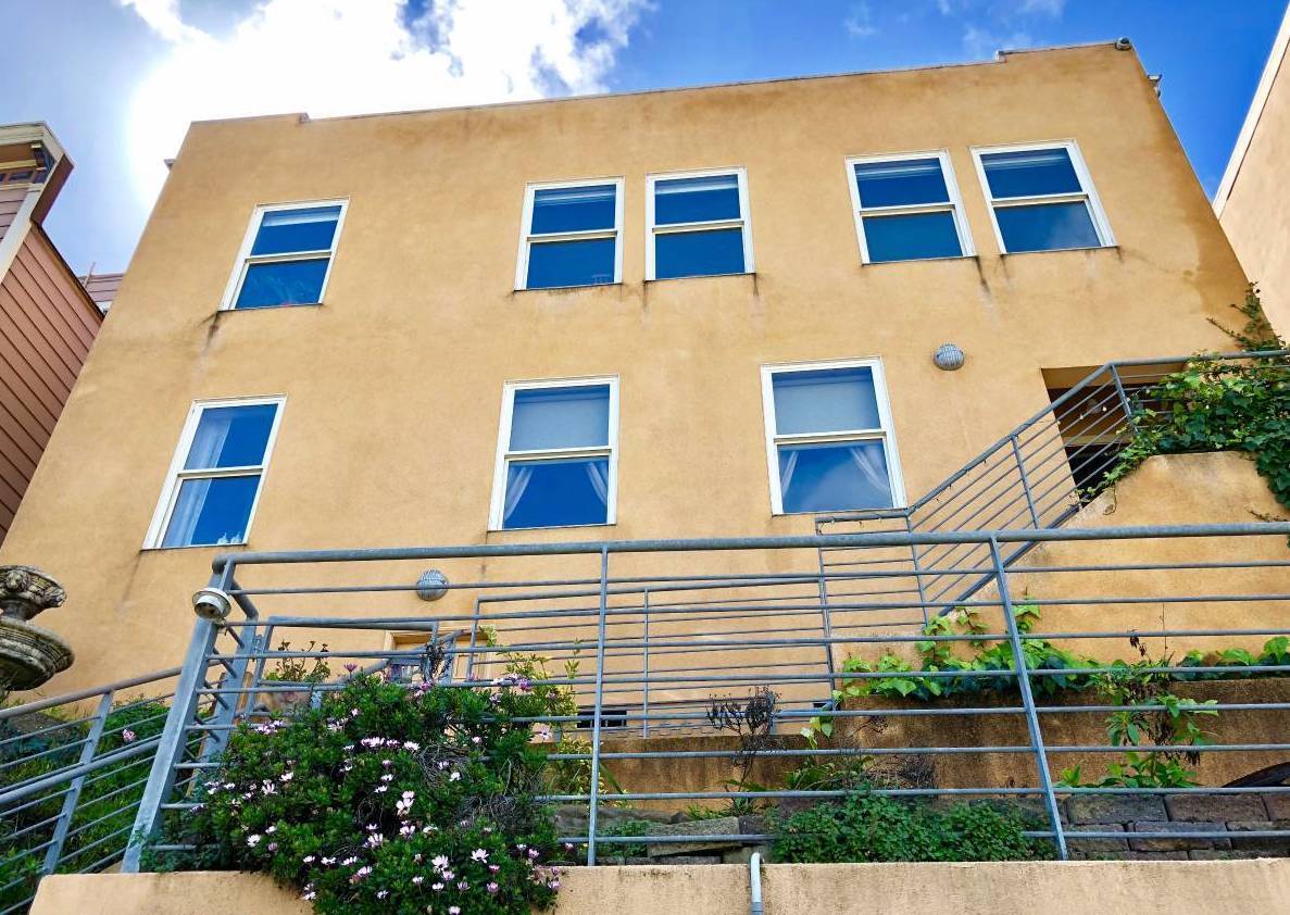 Photo - 3386 Market St