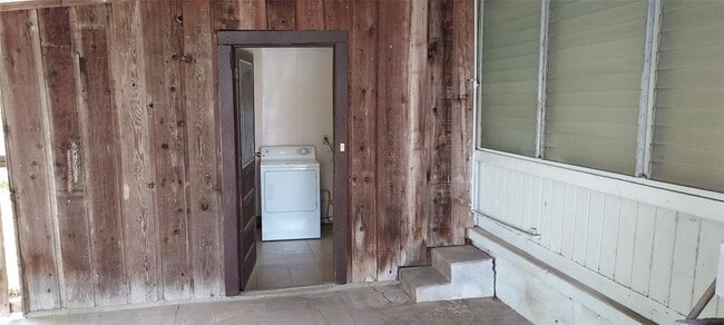 Photo - 201 W Anderson Ave