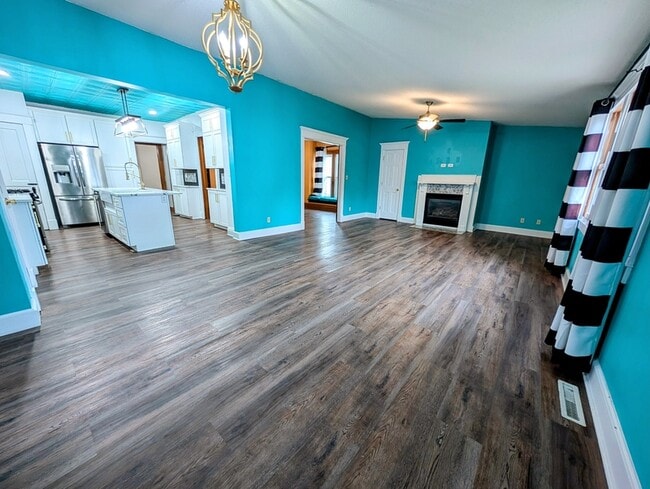 Photo - 517 1st Ave W Casa