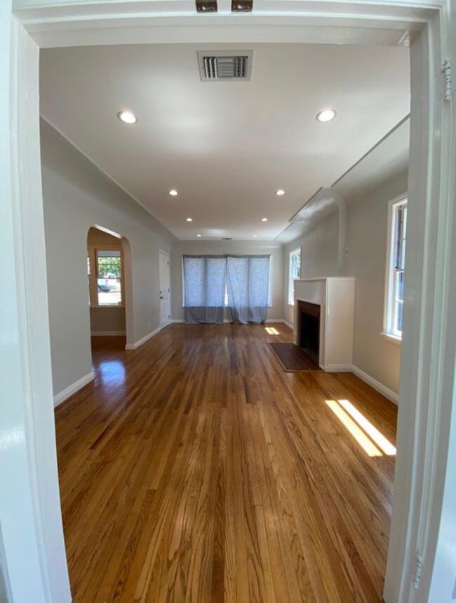 147 El Nido Ave