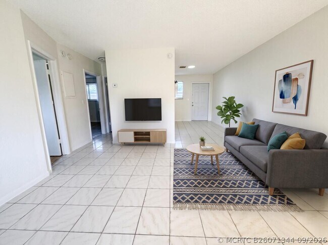 Photo - 2319 Wilson St