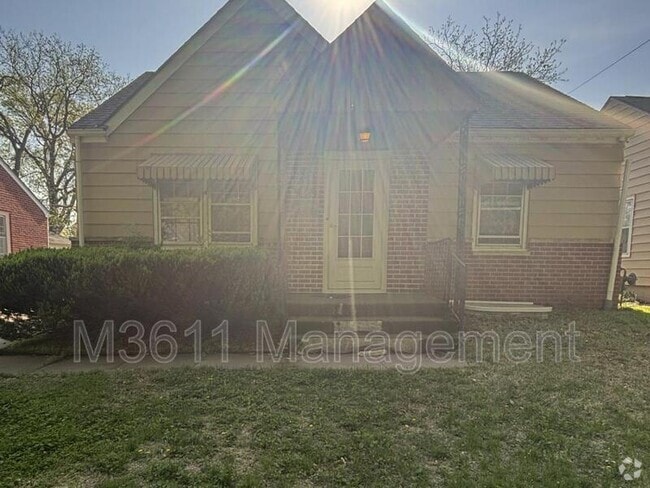 Building Photo - 840 S 49th St Rental