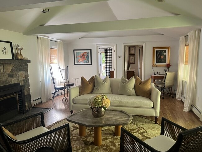 Photo - 46 Gallows Hill Rd