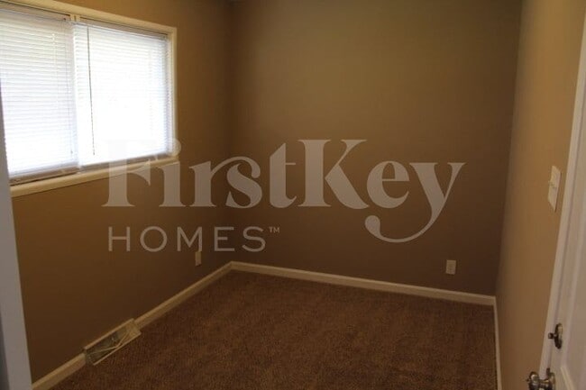 Photo - 243 Tracy Rd