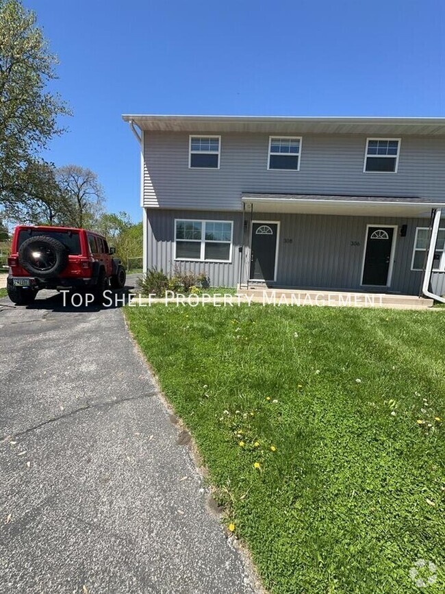Building Photo - 308 SW Westview Dr Rental