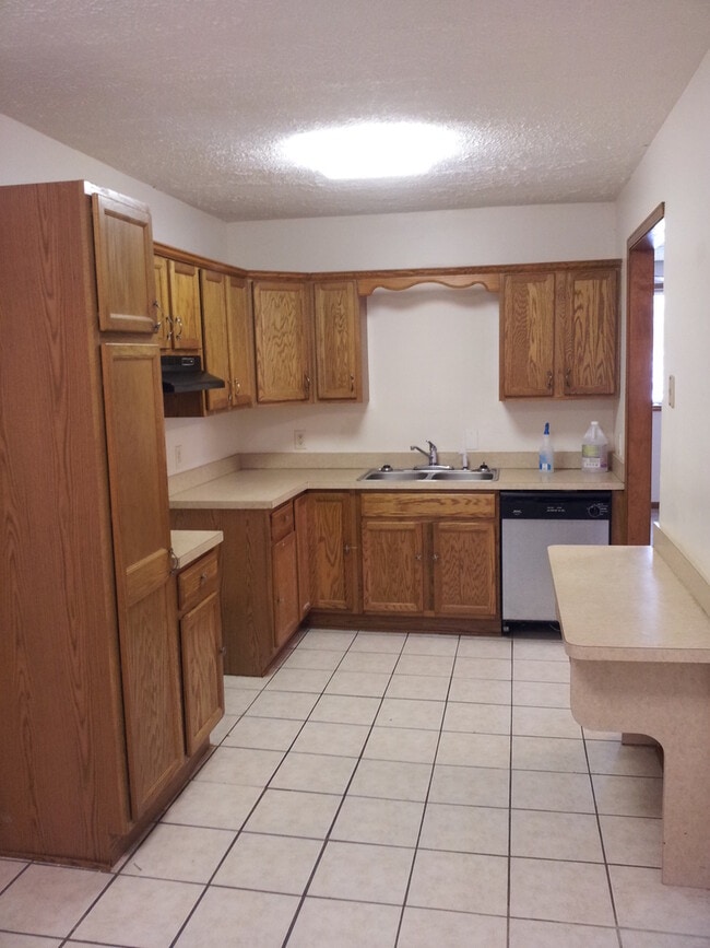 Building Photo - 3BDRM HOUSE FOR RENT