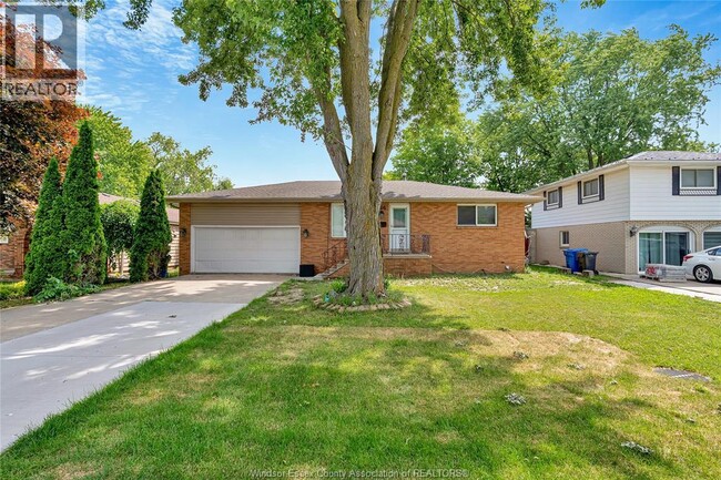 Photo - 3966 Byng Rd
