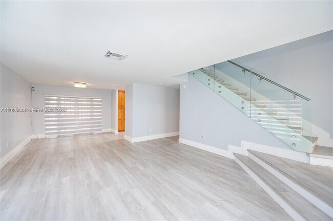 Photo - 18660 NW 78th Ave