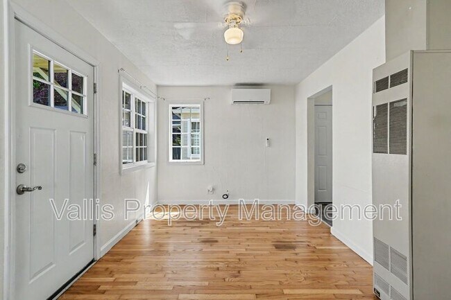 Photo - 522 19th St NE