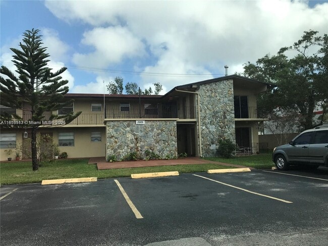 Photo - 3905 SW 78th Ct Condo Unit 106