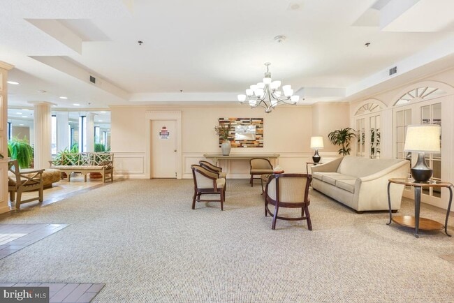 Photo - 15100 Interlachen Dr Unit 4-620