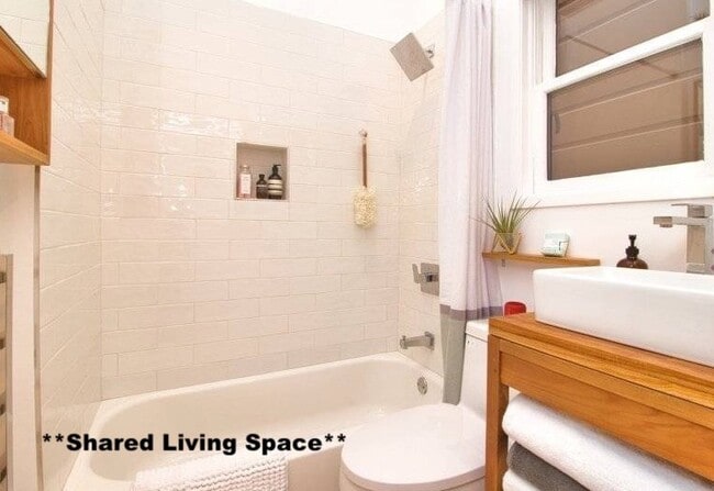 Photo - 1996 Virginia Ave