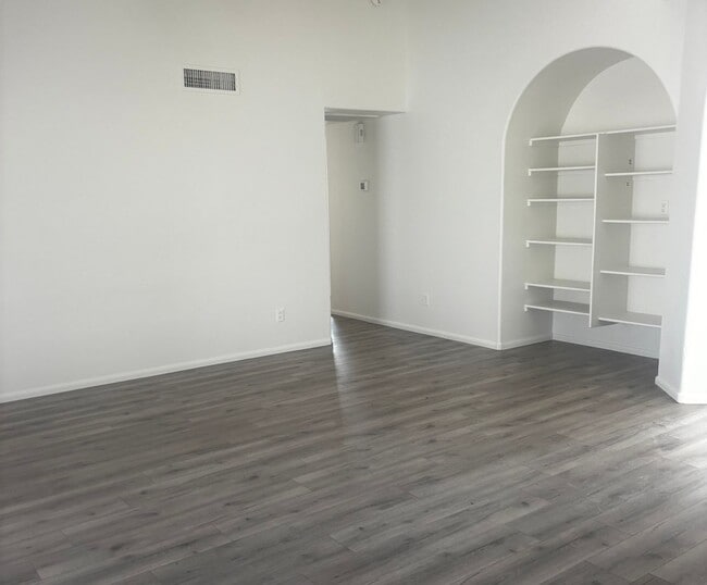 Photo - 4439 N 85th Dr