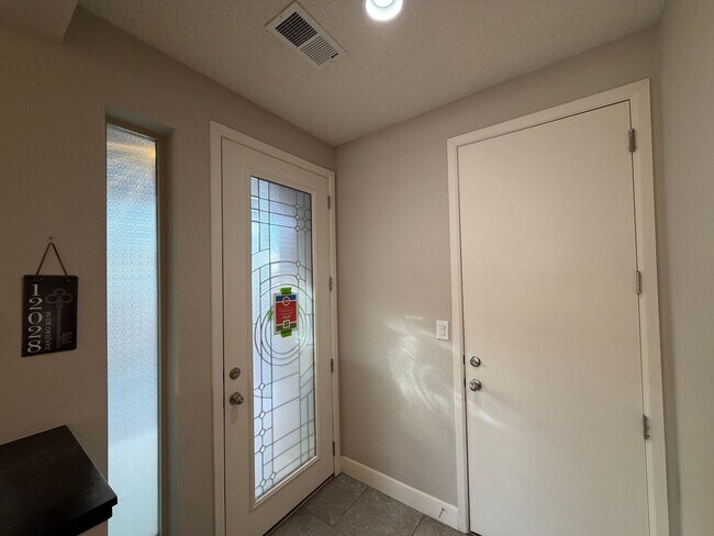 Photo - 3 Bedroom Townhome Near Juan Tabo Blvd SE & Four Hills!