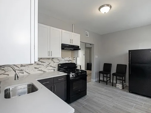 Photo - 156 Hawthorne Ave Unit 4