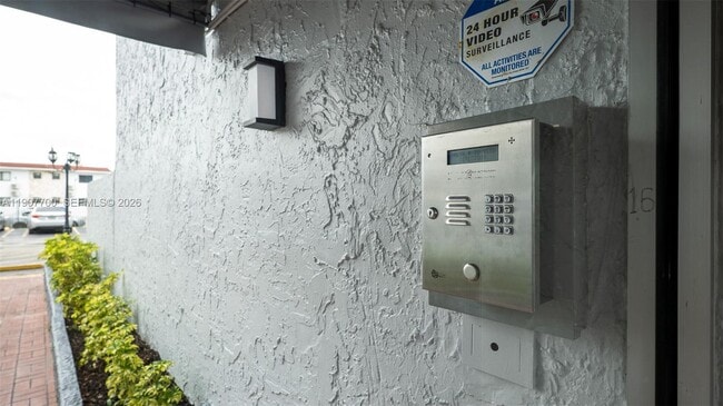 Building Photo - 750 NW 43rd Ave Unit 308