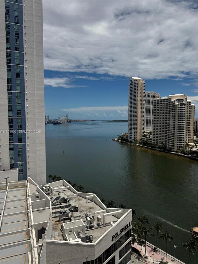 Photo - 300 S Biscayne Blvd Unit T-1514